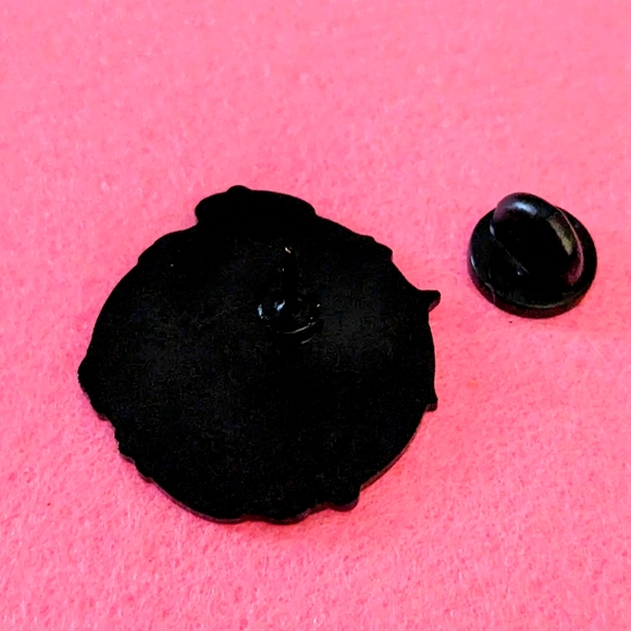 Jupiter Kitty Pin - Cat Planet - Picture 2 of 3